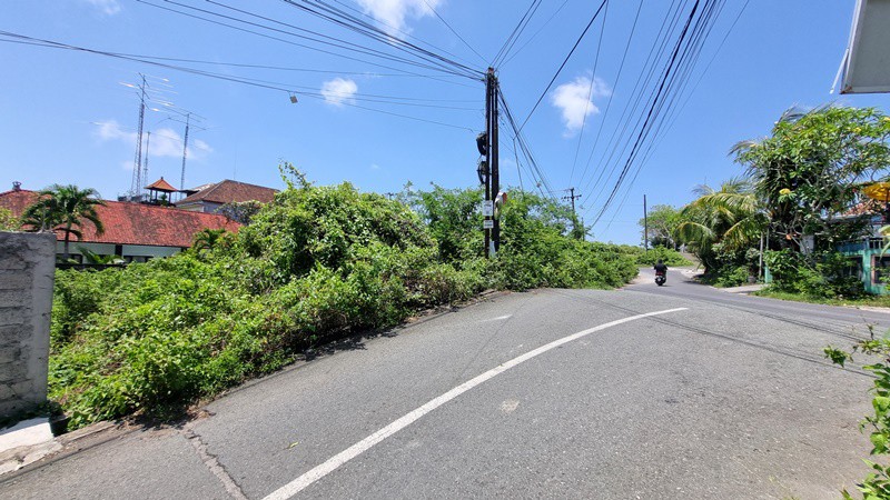 Land For Sale on Merak Main Road, Goa Gong - Ungasan