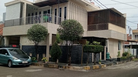 For Sale Rumah Mewah Fully Furnished di Karang Tengah, Tangerang