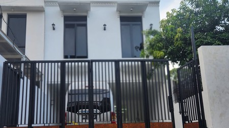 Rumah baru mewah full marmer siap huni kemang 