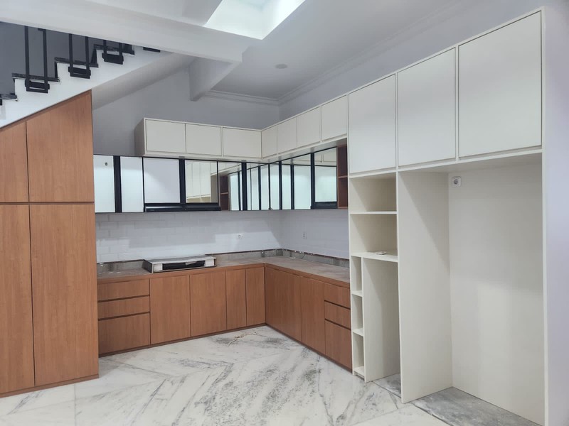 Rumah baru mewah full marmer siap huni kemang 
