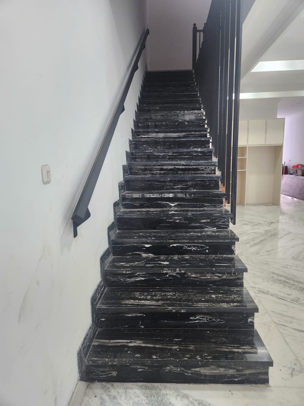 Rumah baru mewah full marmer siap huni kemang 