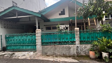 Dijual Rumah Terawat Lokasi Di Senayan, Jakarta Selatan