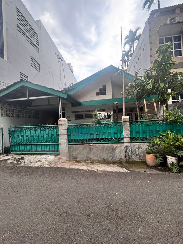 Dijual Rumah Terawat Lokasi Di Senayan, Jakarta Selatan