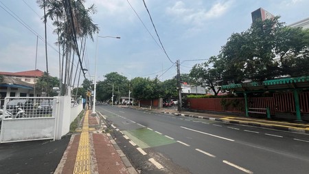 Bangunan Luas 9926 m2 di Tebet cocok untuk Komersial Bisnis Harga Dibawah NJOP