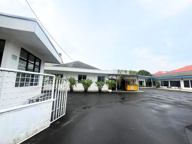 Bangunan Luas 9926 m2 di Tebet cocok untuk Komersial Bisnis Harga Dibawah NJOP
