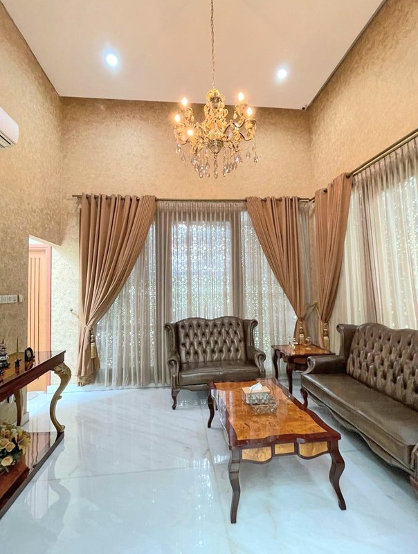 Rumah Mewah 2 Lantai Bintaro Sektor 7 ada Kolam Renang