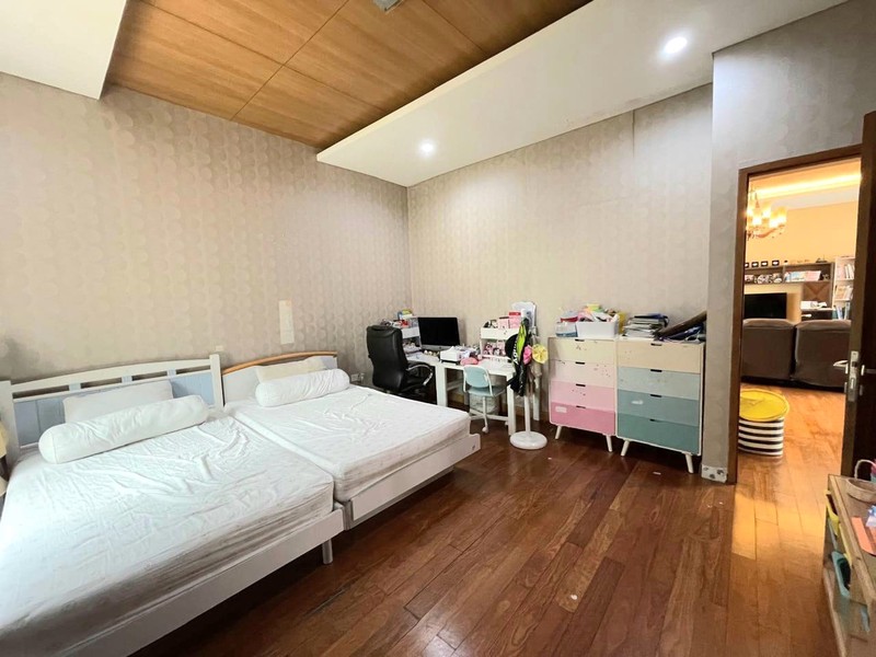 Rumah Mewah 2 Lantai Bintaro Sektor 7 ada Kolam Renang