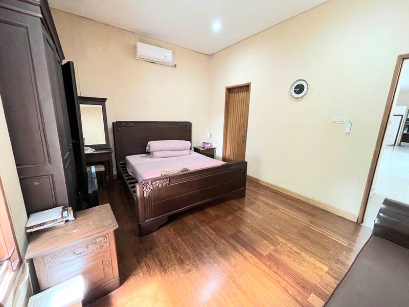 Rumah Mewah 2 Lantai Bintaro Sektor 7 ada Kolam Renang