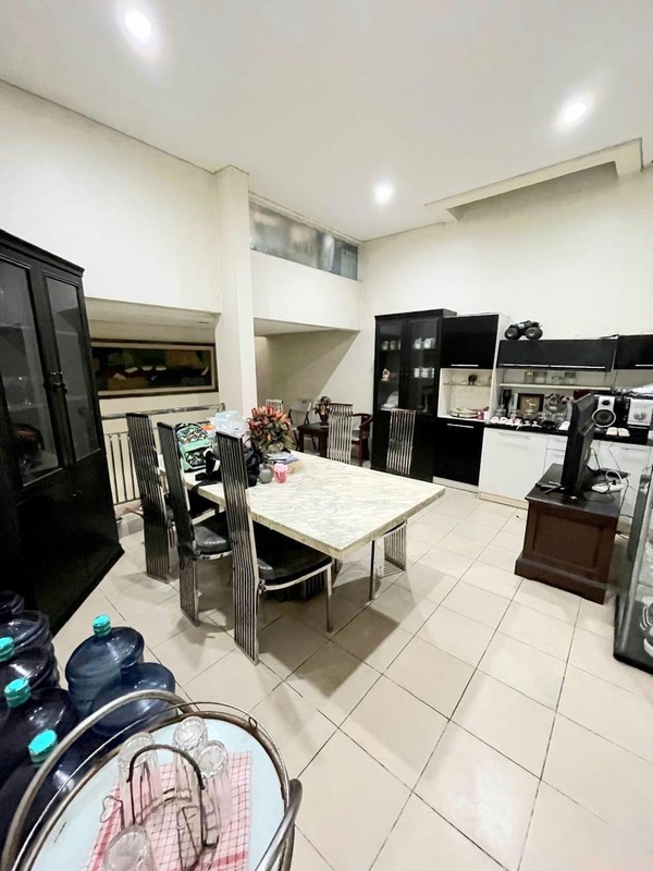 Rumah Mewah 2 Lantai Bintaro Sektor 7 ada Kolam Renang