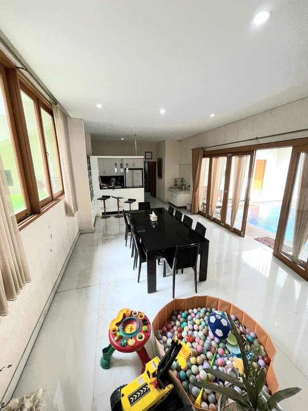 Rumah Mewah 2 Lantai Bintaro Sektor 7 ada Kolam Renang