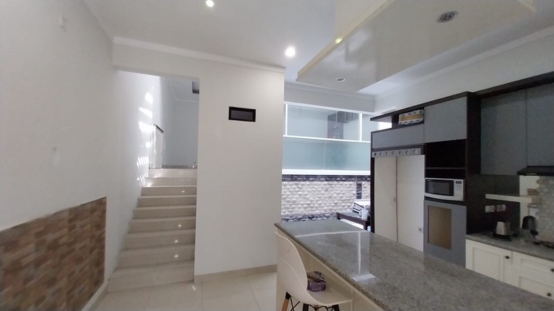 Rumah Modern Kebayoran Village Bintaro