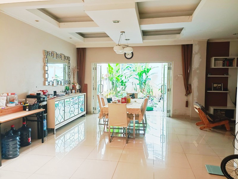 Rumah Bagus dan siap huni di Bintaro Sektor 5