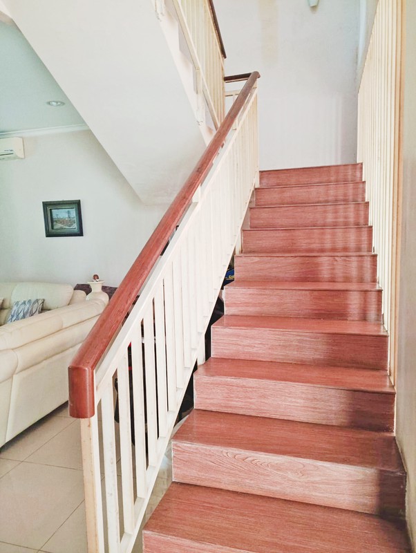 Rumah Bagus dan siap huni di Bintaro Sektor 5