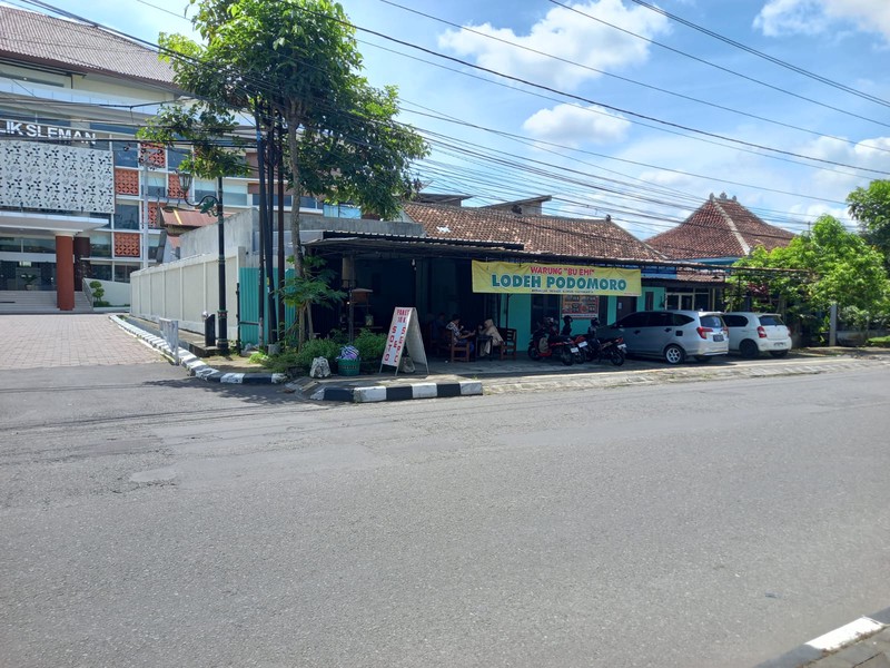 Rumah dan Ruang Usaha Lokasi Premium di Tengah Kota Sleman 