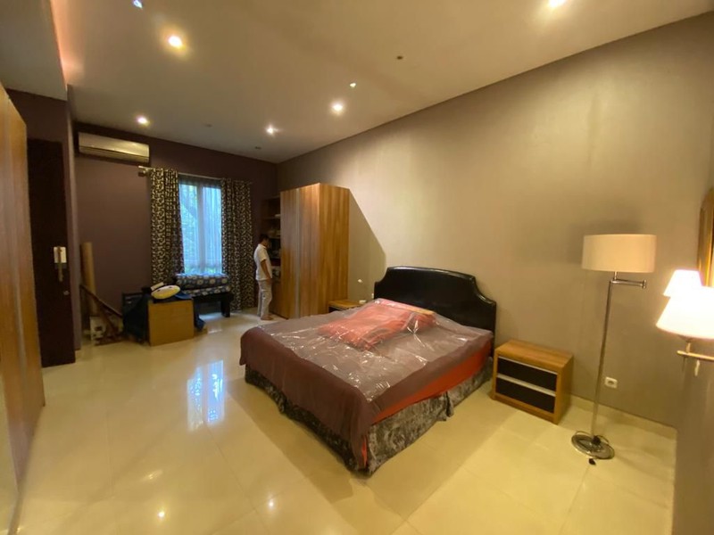 Rumah Bagus, dalam Cluster siap huni di Jakarta Selatan