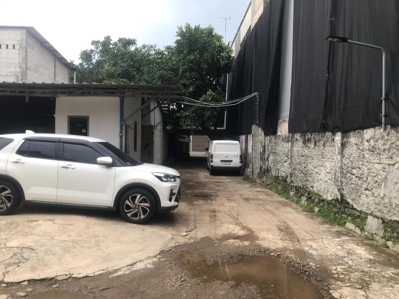 Rumah/ Ruang Usaha di Palmerah Utara II - Jakarta Barat 