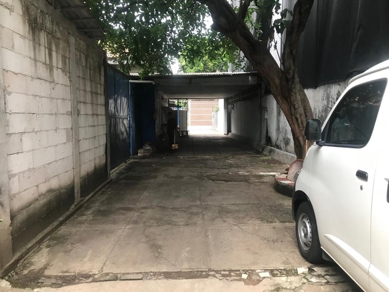 Rumah/ Ruang Usaha di Palmerah Utara II - Jakarta Barat 