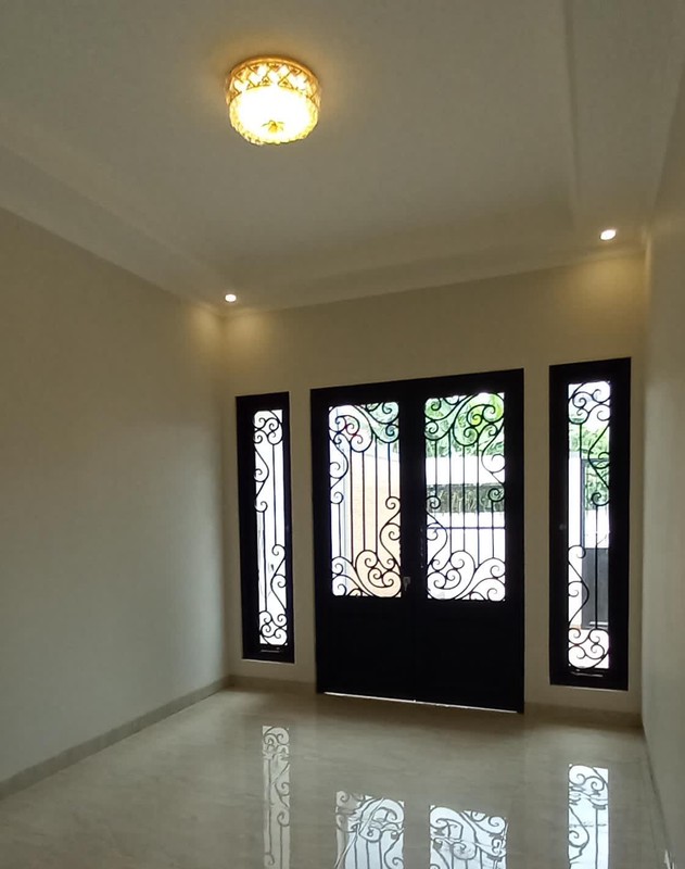 Rumah Klasik Siap Huni Di Kreo Larangan