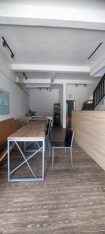 Ruko Gandeng 2, Lokasi strategis Cocok untuk Usaha maupun Office di Bintaro.