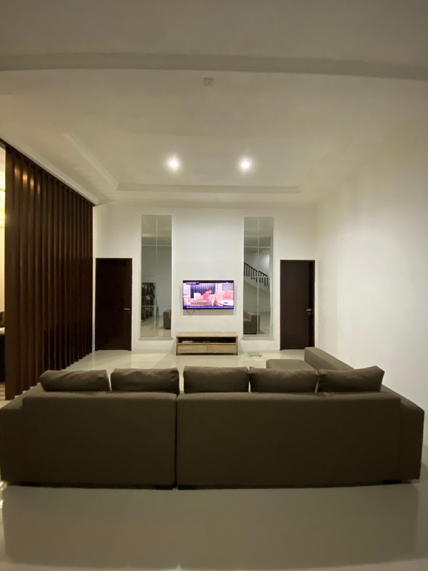 Rumah Mewah Terawat Siap Huni Di Loji Bogor