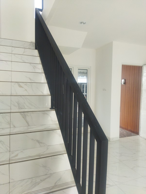 Brand New Rumah Dengan Halaman Samping Yang Luas Di Cibinong Bogor