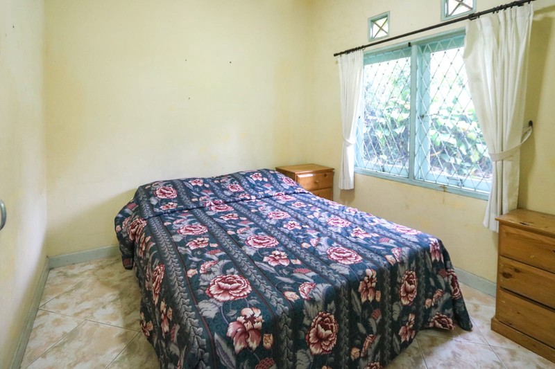 Villa klasik luas di Cimacan Cipanas akses dari Bogor Sentul City