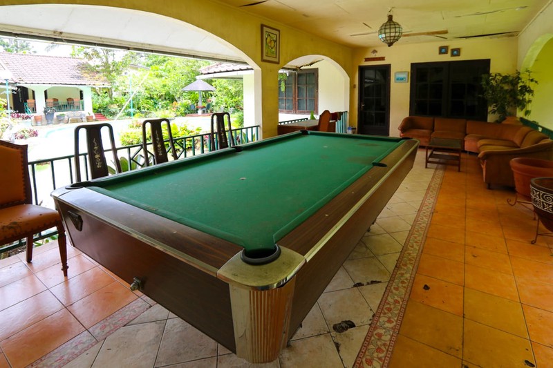 Villa klasik luas di Cimacan Cipanas akses dari Bogor Sentul City