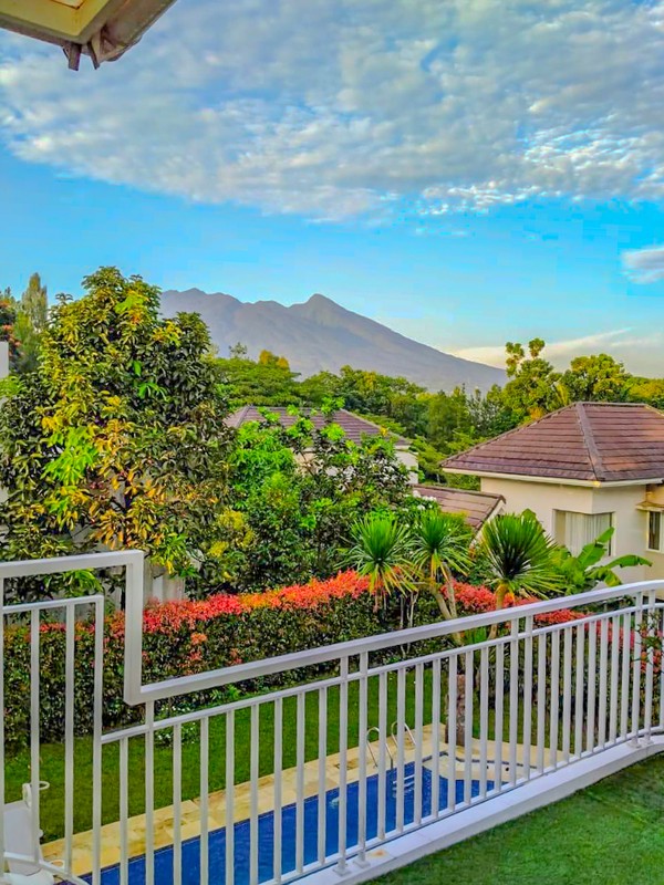 Rumah Villa di Rancamaya View Gunung Akses ke Sentul City, Puncak