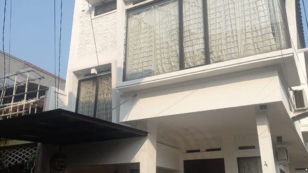 Rumah Modern Estetik 2 Lt. Siap Huni Di Cirendew Ciputat Tang Sel