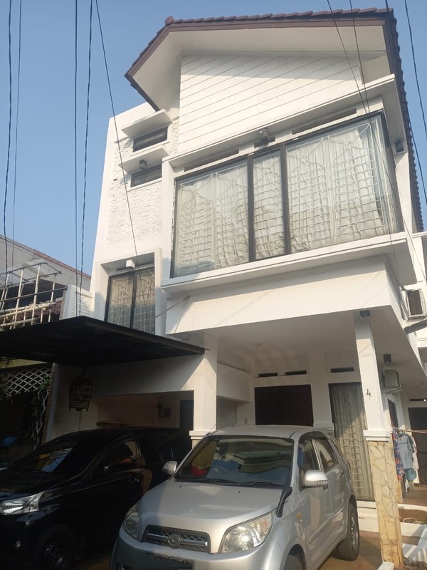 Rumah Modern Estetik 2 Lt. Siap Huni Di Cirendew Ciputat Tang Sel
