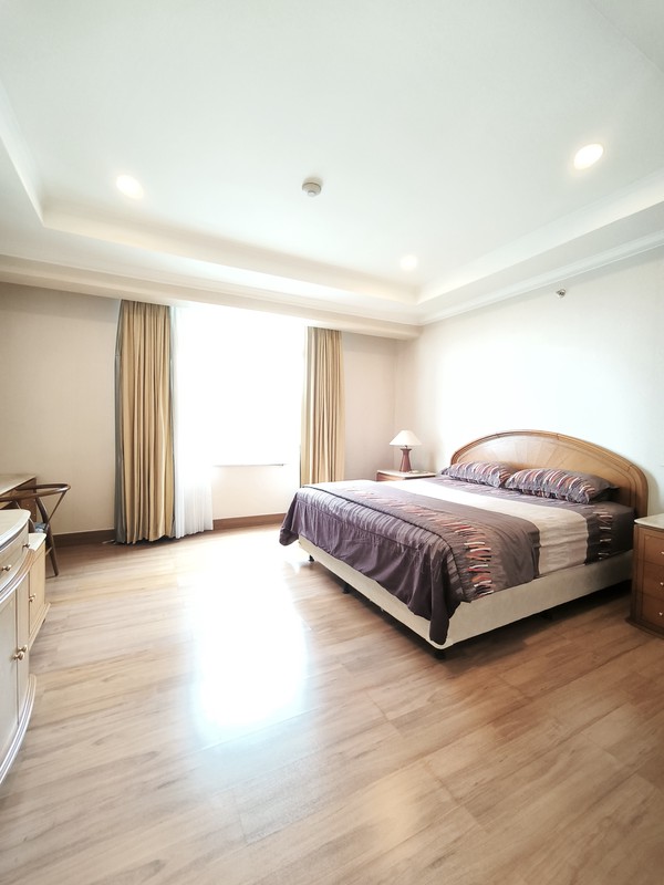 Apartment Istana Sahid Lt.18E sangat terawat , lokasi strategis di pusat kota Jakarta