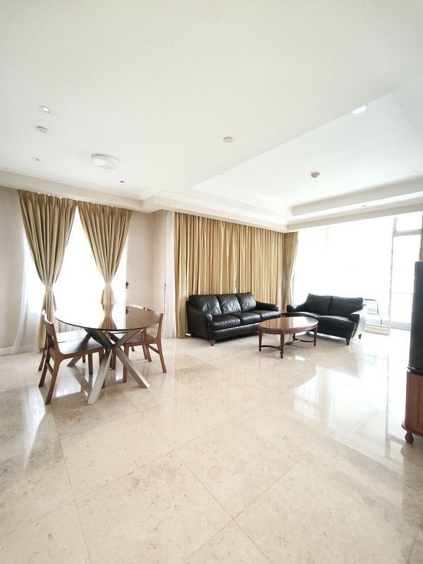 Apartment Istana Sahid Lt.18E sangat terawat , lokasi strategis di pusat kota Jakarta