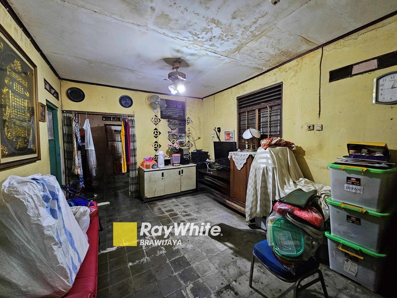 Rumah di Menteng Atas, Setia Budi, Jakarta Selatan, cocok buat usaha kos-kosan