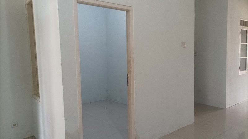 Rumah Strategis di Jalan Utama Puspa - Kawasan Segitiga Emas Kuliner & UMKM