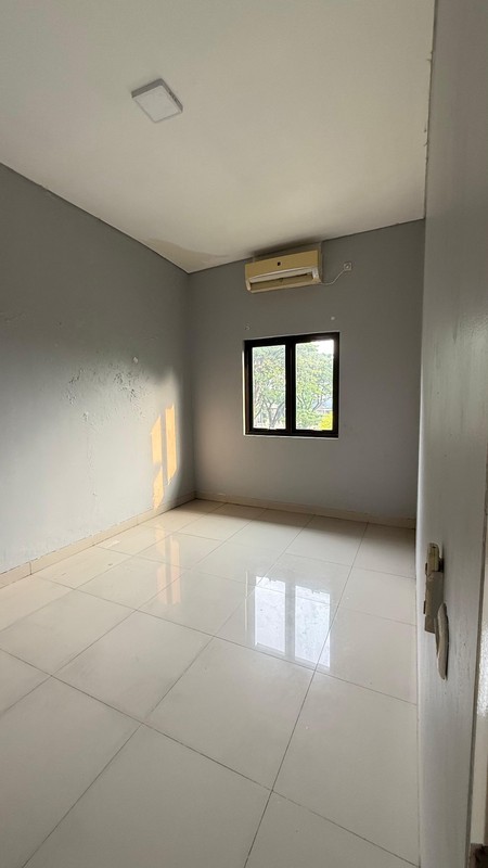 Rumah Luas dan Eksklusif di Gardenia Jababeka - Hunian Nyaman di Lokasi Strategis