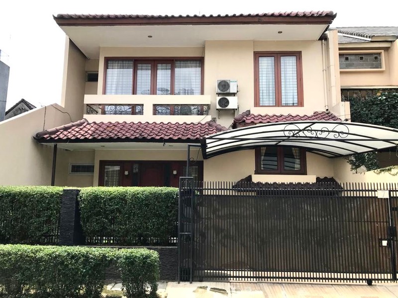 DISEWAKAN CEPAT! RUMAH CANTIK SIAP HUNI DI PONDOK INDAH