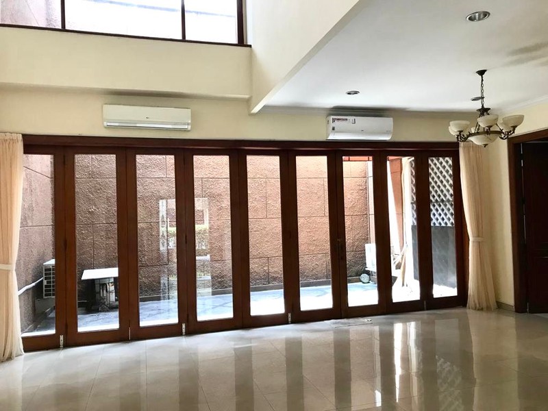 DISEWAKAN CEPAT! RUMAH CANTIK SIAP HUNI DI PONDOK INDAH