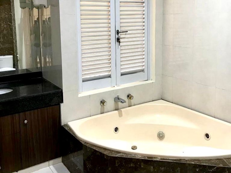 DISEWAKAN CEPAT! RUMAH CANTIK SIAP HUNI DI PONDOK INDAH