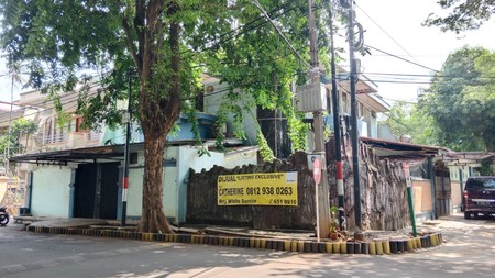 Rumah Tua Hoek Metro Sunter
