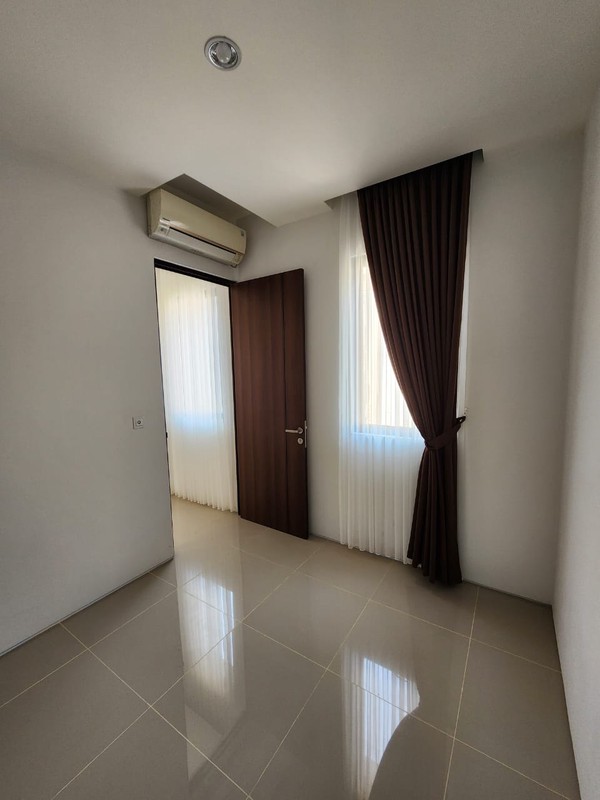 Rumah Baru Citra Garden Serpong - Sewa tahunan