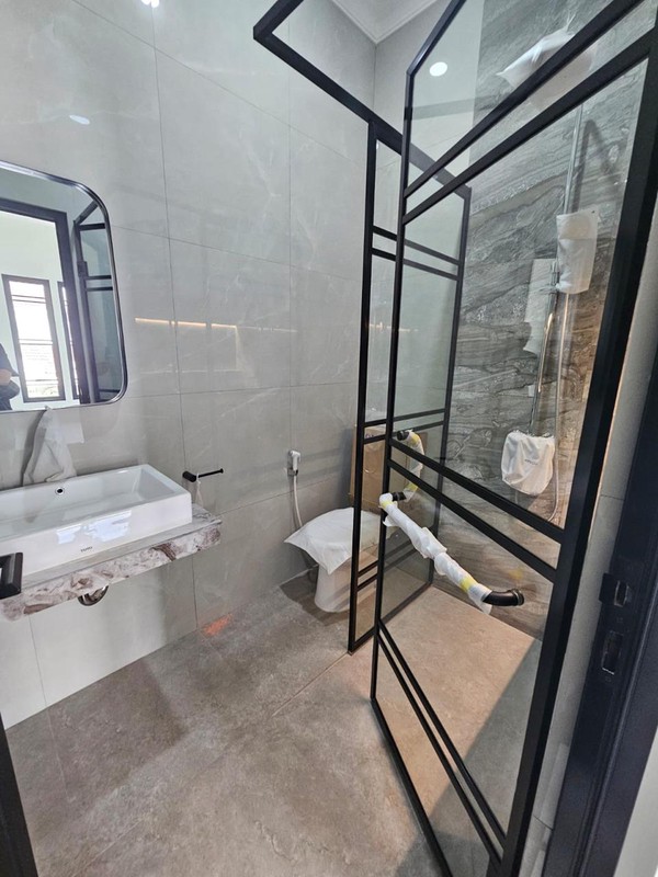 Rumah Baru Minimalis 2 Lantai di BSD dekat Tol dan Stasiun Kereta