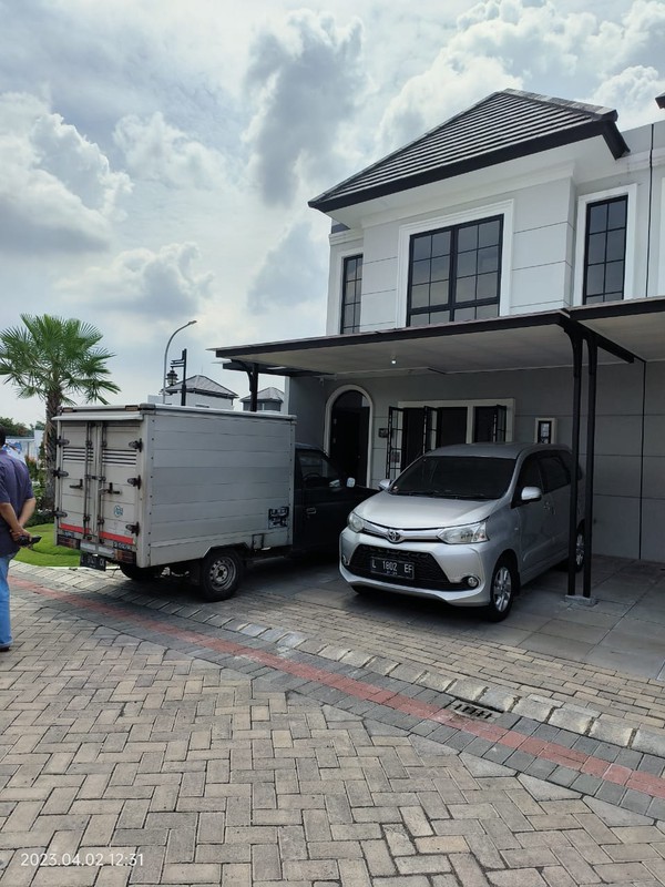 SEWA RUMAH SIAP HUNI MANSION 9 SBY BARAT