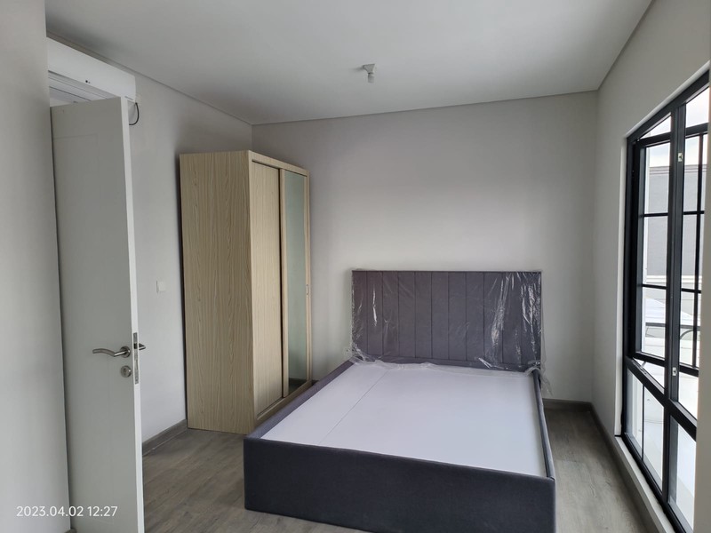 SEWA RUMAH SIAP HUNI MANSION 9 SBY BARAT