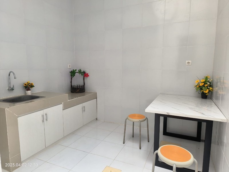 SEWA RUMAH SIAP HUNI MANSION 9 SBY BARAT