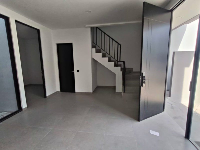 Rumah Surabaya Dijual Disewakan Perum Baru Grand Eastern