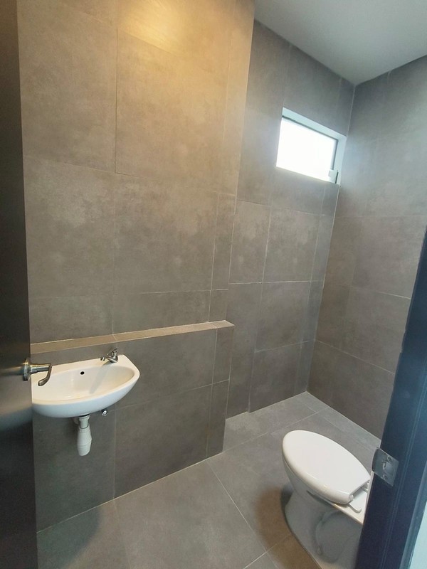 Rumah Surabaya Dijual Disewakan Perum Baru Grand Eastern