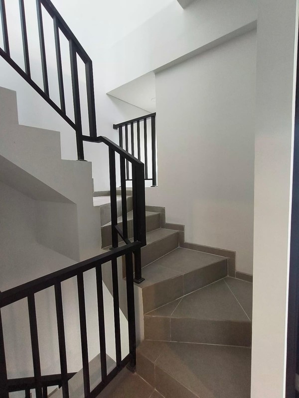 Rumah Surabaya Dijual Disewakan Perum Baru Grand Eastern