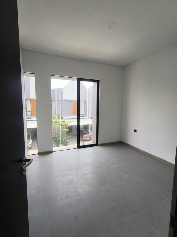 Rumah Surabaya Dijual Disewakan Perum Baru Grand Eastern