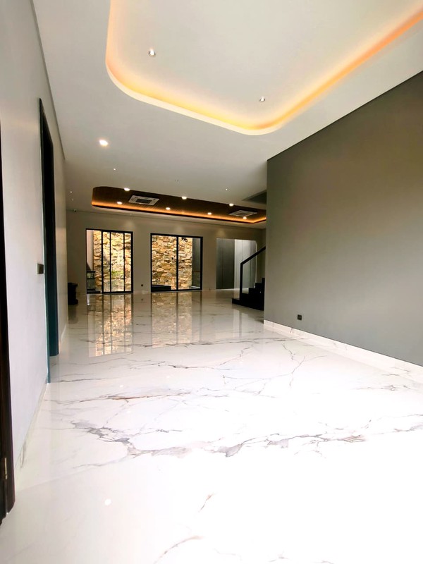 Rumah Baru Gress High Premium Quality Citraland Utama Surabaya Barat 3 Lantai 