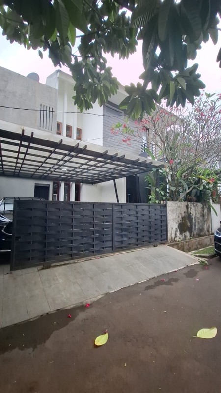 Rumah Bebas Banjir di Area Strategis Jalan Kasuari Sektor 9 Bintaro Jaya